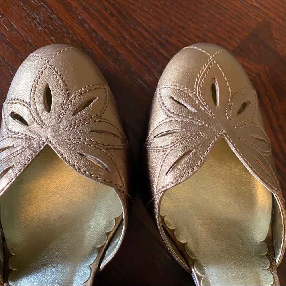 Franco Sarto Bronze Mary Jane Heels size 8 - Picture 11 of 12